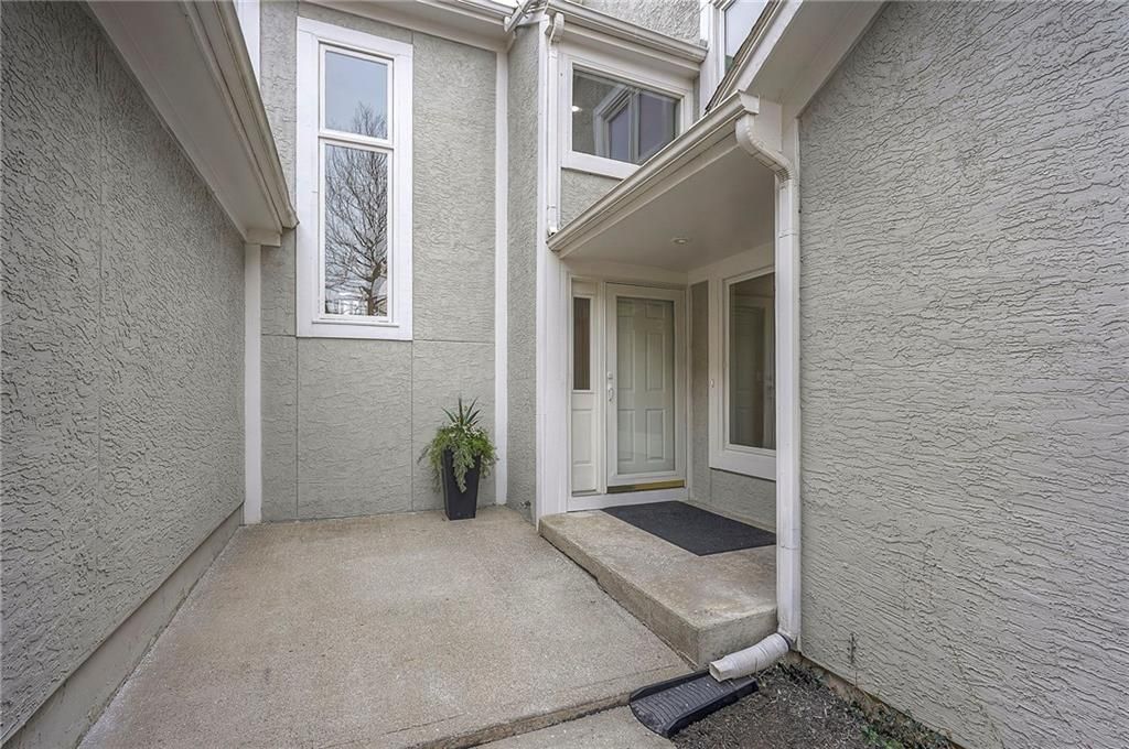 Photo of 13567 W 58th Terrace, Shawnee, KS 66216 (MLS # 2598321)