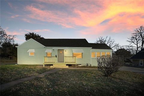 8301 Highland Avenue Kansas City MO 64131