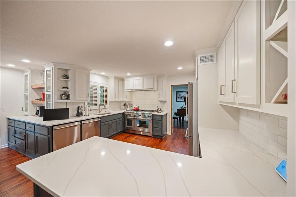 4401 W 128th Street
