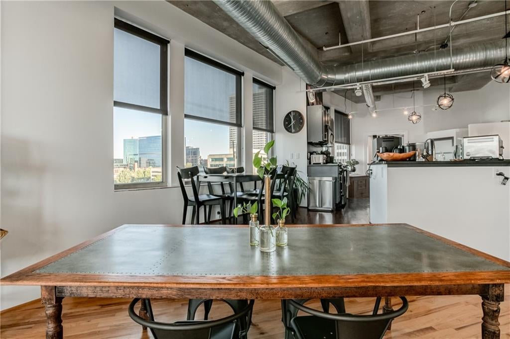 2107 Grand Avenue 1001-1002