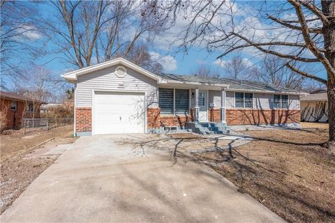 2404 Albert Lee Avenue, Sedalia, MO 65301 - #: 2605709