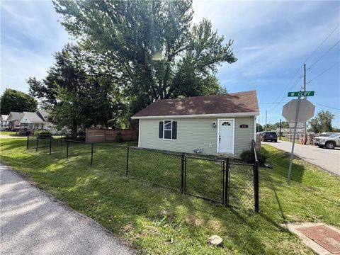 930 W Cliff Street St Joseph MO 64504