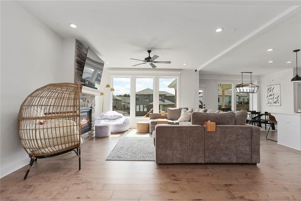 601 SW Meadowood Drive