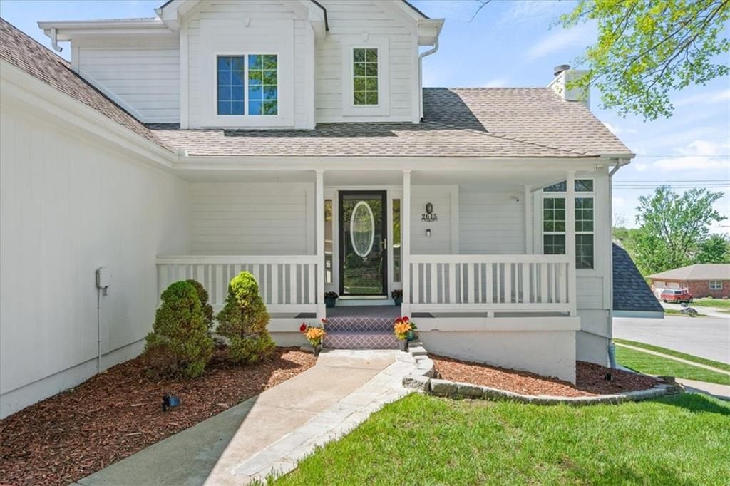 Photo of 2615 NE SPRINGBROOK Street, Blue Springs, MO 64014 (MLS # 2612790)