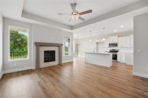 Photo of 3041 NW 95th Terrace, Kansas City, MO 64154 (MLS # 2582740)