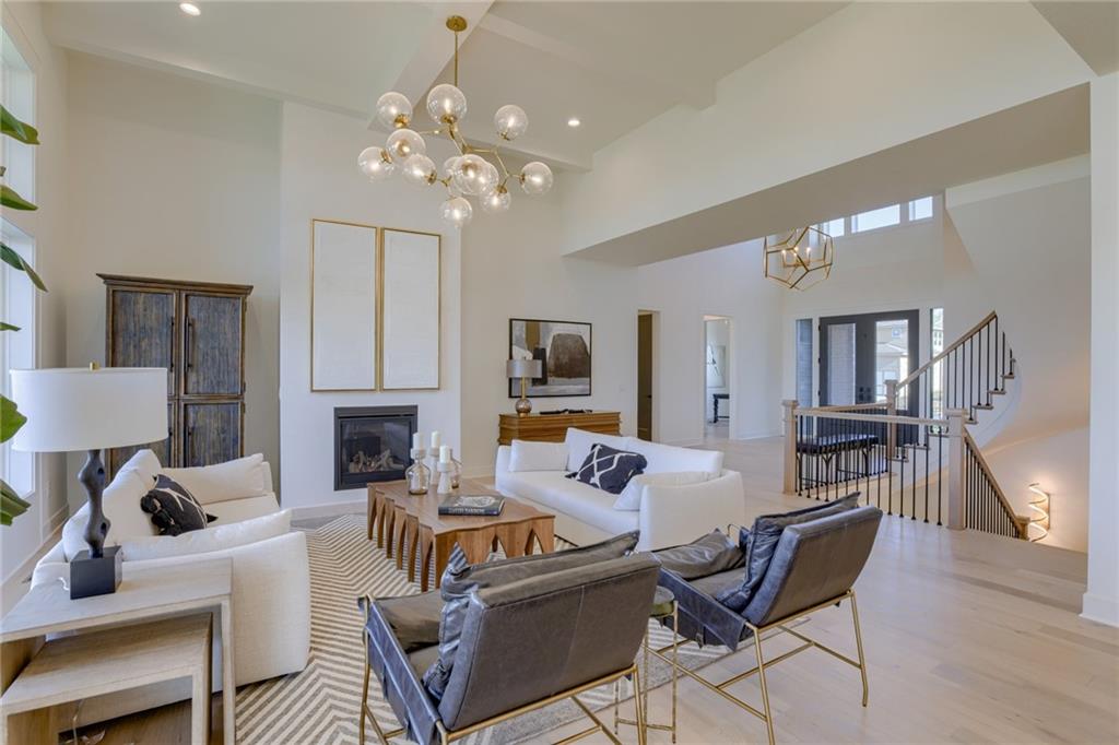 2424 W 177th Street