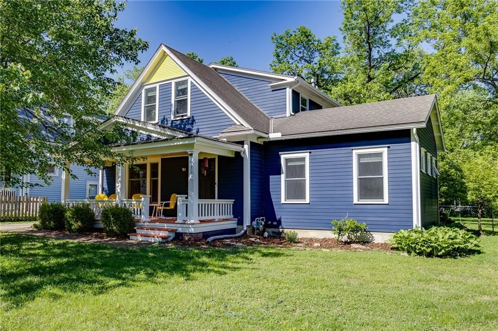 Photo of 1933 Learnard Avenue, Lawrence, KS 66046 (MLS # 2618859)