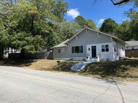 202 N Walnut Street Anderson MO 64831