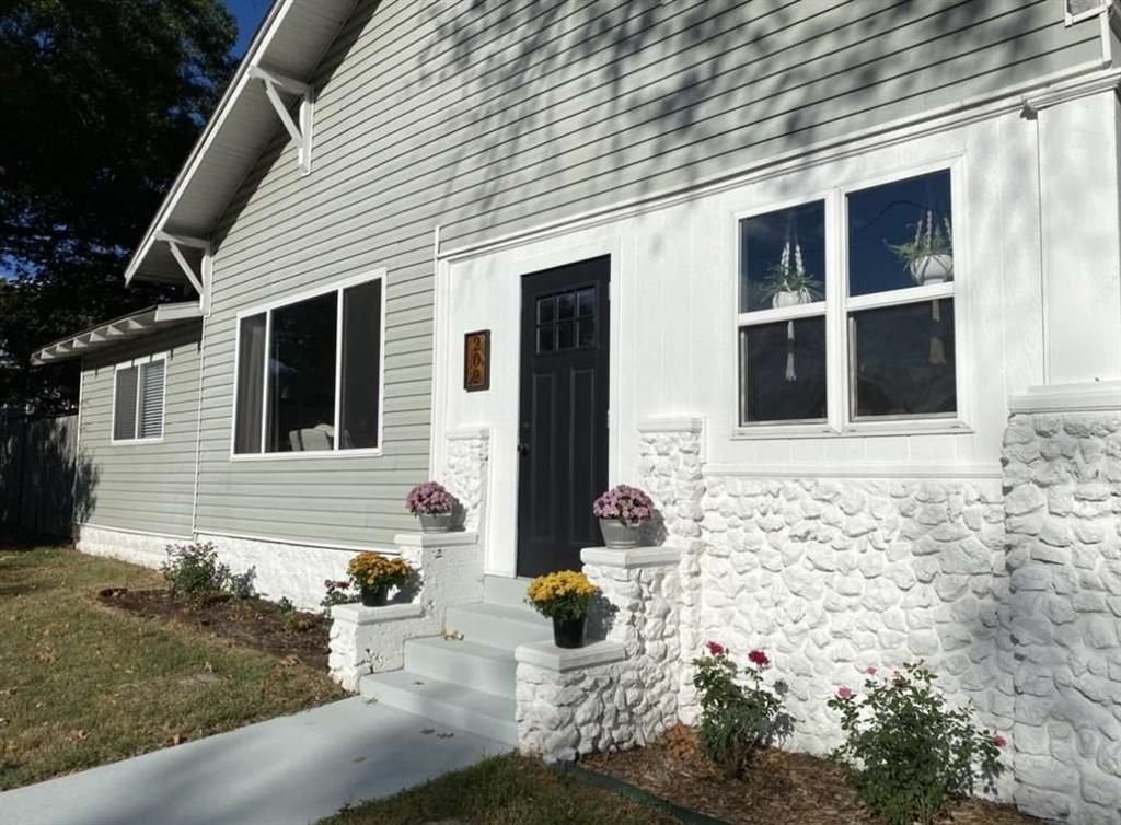 Photo of 202 N Walnut Street, Anderson, MO 64831 (MLS # 2591413)