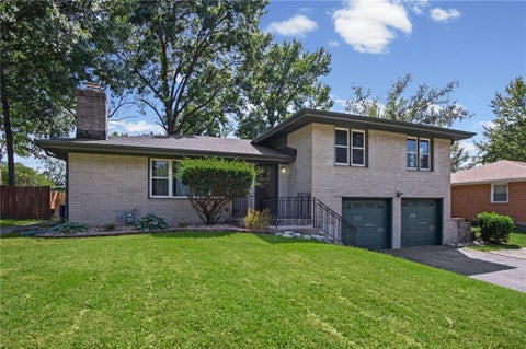 Photo of 7139 Lafayette Avenue, Kansas City, KS 66109 (MLS # 2640421)