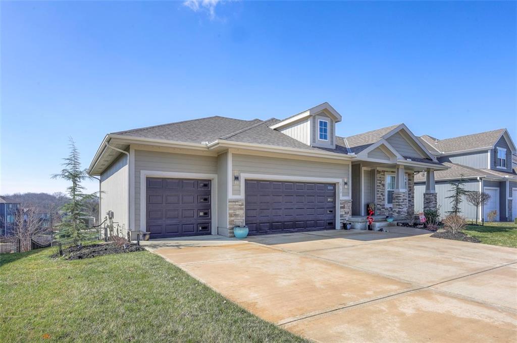 2713 W Concord Drive
