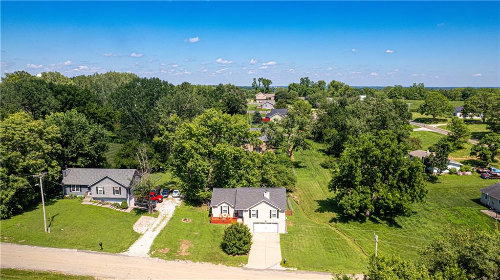 Camden Point, Missouri 64018, United States, 3 Bedrooms Bedrooms, ,2 BathroomsBathrooms,Residential,Active,164757