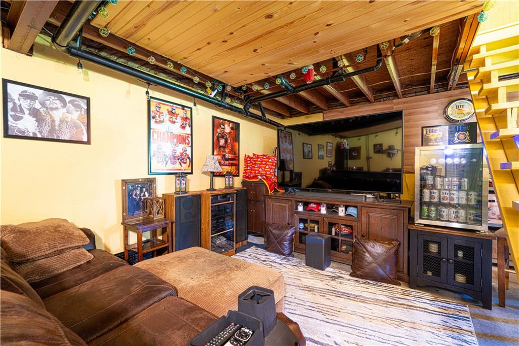 Camden Point, Missouri 64018, United States, 3 Bedrooms Bedrooms, ,2 BathroomsBathrooms,Residential,Active,164757