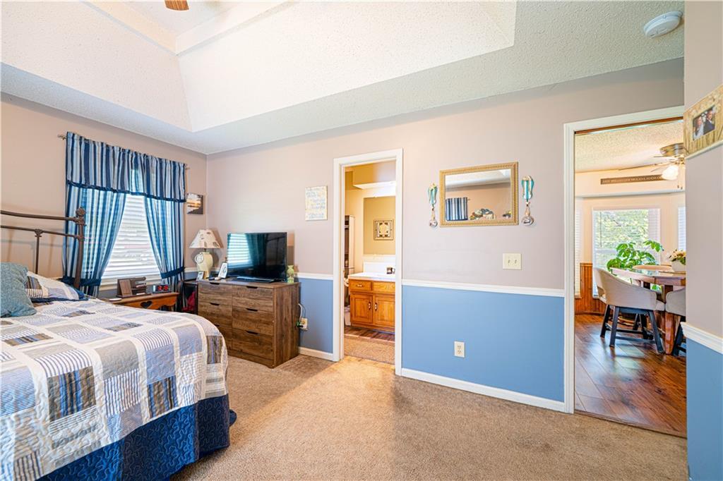 Camden Point, Missouri 64018, United States, 3 Bedrooms Bedrooms, ,2 BathroomsBathrooms,Residential,Active,164757