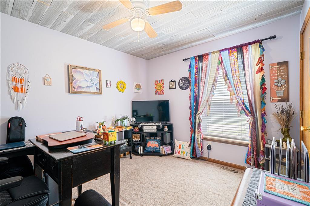 Camden Point, Missouri 64018, United States, 3 Bedrooms Bedrooms, ,2 BathroomsBathrooms,Residential,Active,164757