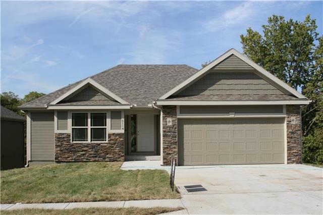 Photo 1 of 25 — 5114 N Belmont Avenue, Kansas City, MO 64119