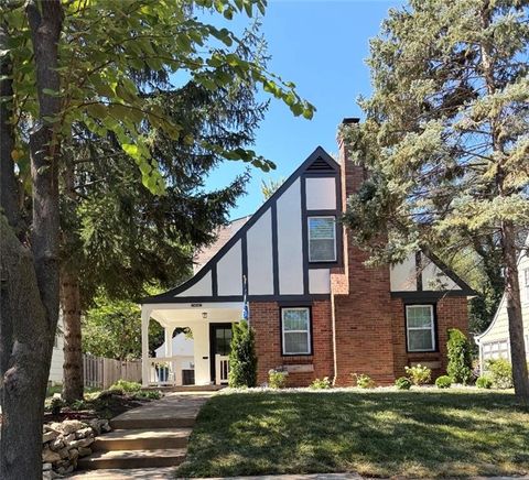 6846 Locust Street Kansas City MO 64131