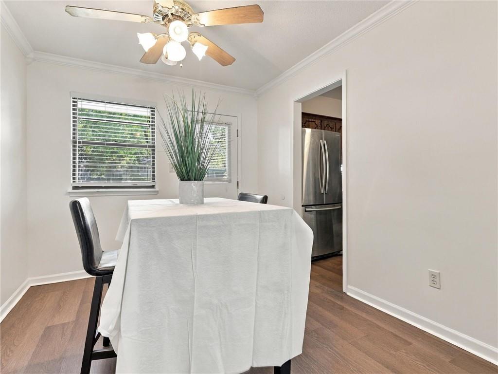 1428 S APACHE Lane