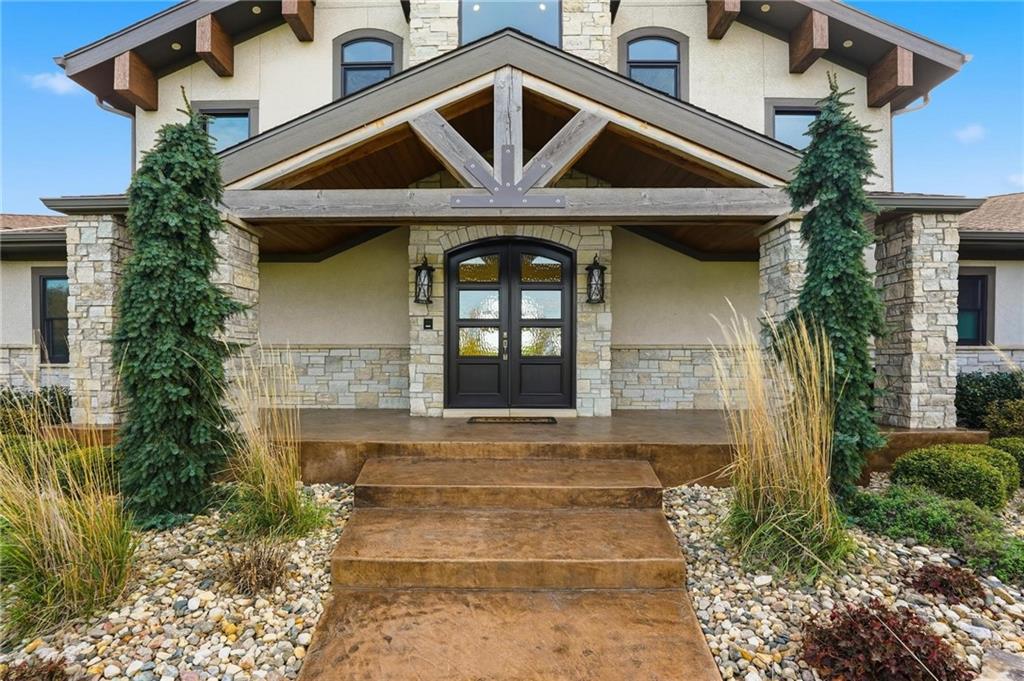 10807 NW Tiffany Springs Road