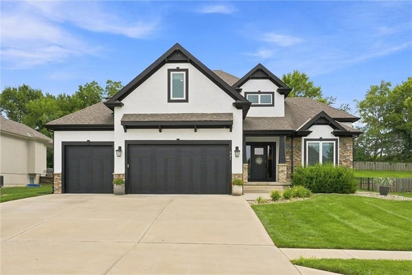 921 FOXGLOVE LN, KEARNEY, MO 64060 - Image 34cc16c7bd45bffedf01d91c9dea0955/2960761435