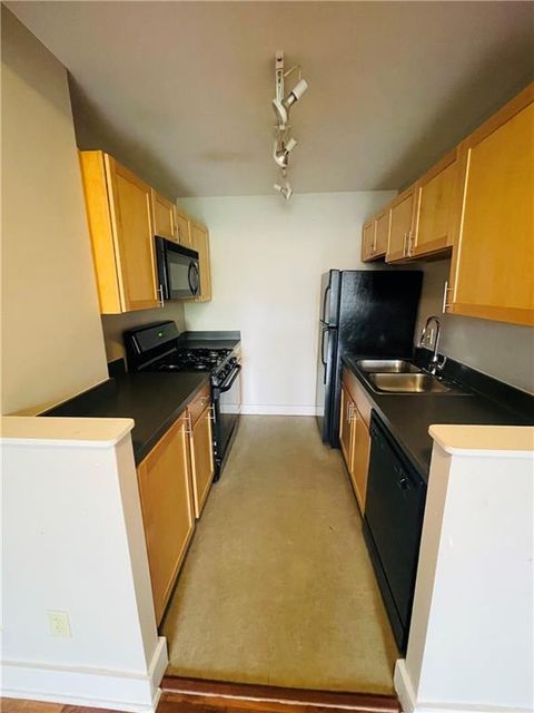 600 E 8th ST #6O Street Kansas City MO 64106