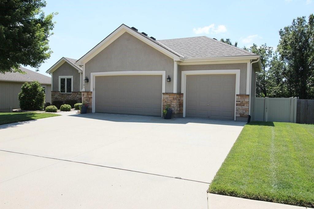 1101 NW Pecan Drive