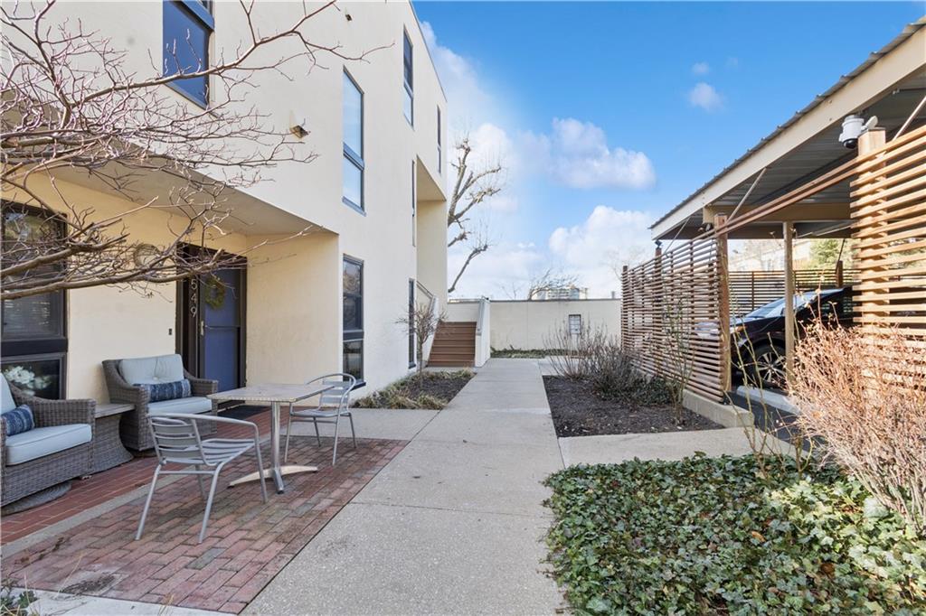 4549 Walnut Street 1