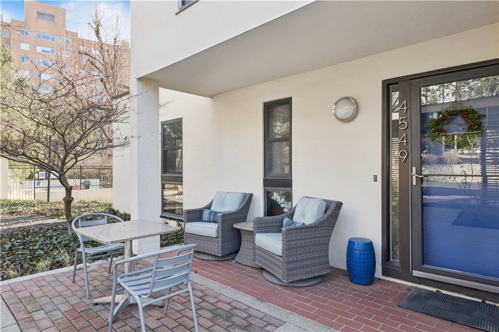 4549 Walnut Street 1