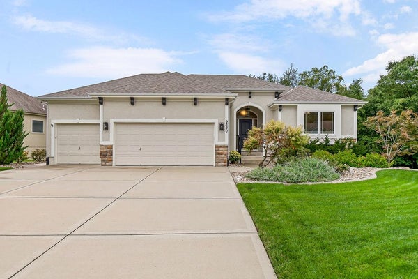 N DAWN AVE, KANSAS CITY, MO 64154 - Image 34ee7611f0dbce21cbc986dc732d4bf9/4252286632