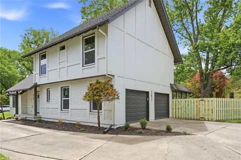 Photo of 9100 Dearborn Street, Overland Park, KS 66207 (MLS # 2618420)