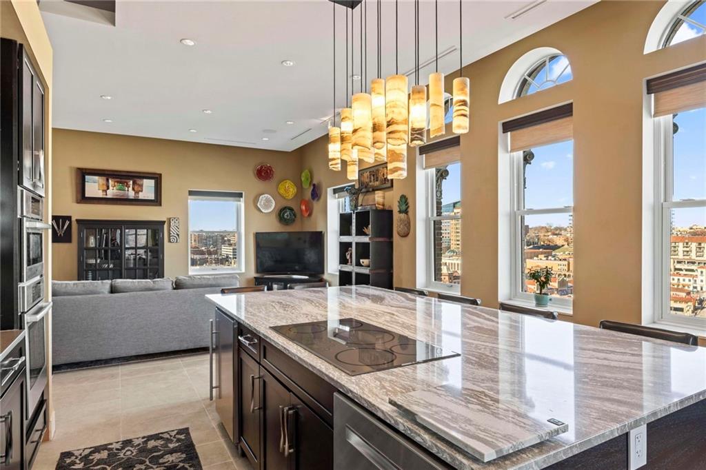 229 Ward Parkway 1001B