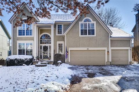 5105 W 157th Street, Overland Park, KS 66224 - #: 2587808