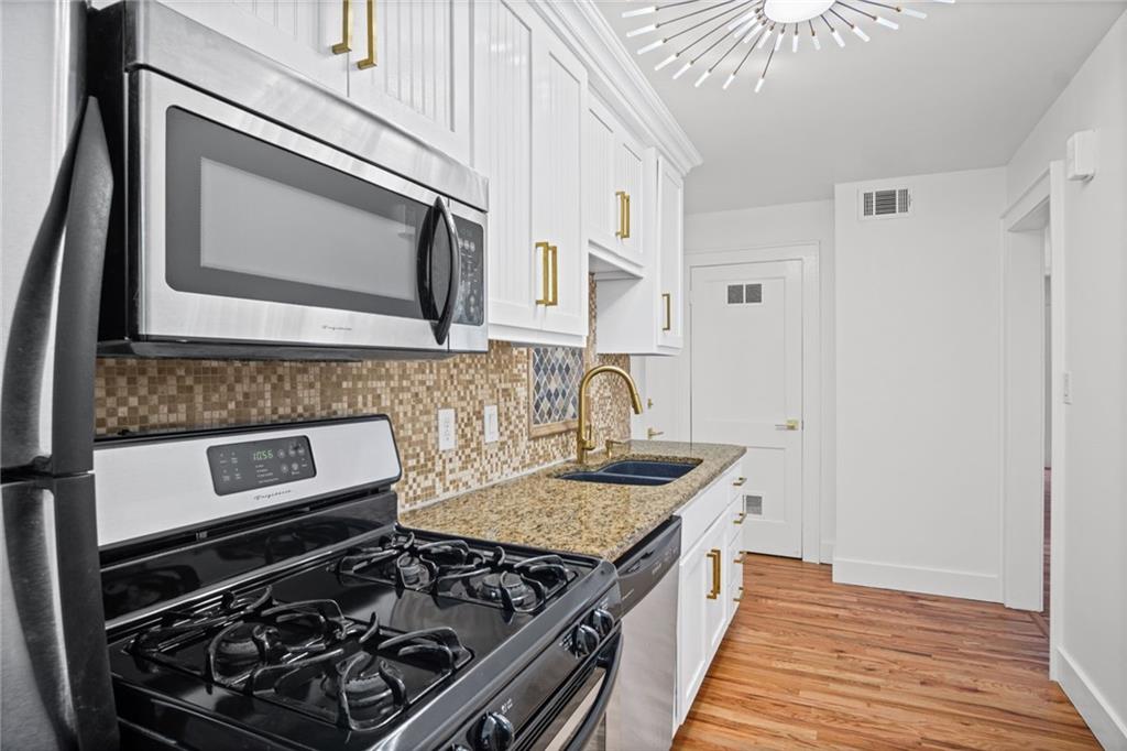 1207 W 45th Street 3E