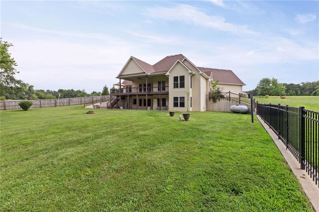564 NW 41 Road