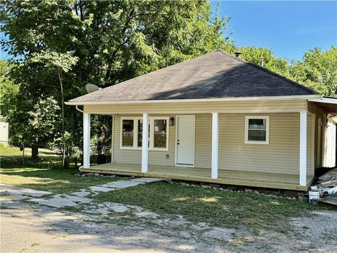 909 W Lexington Street Richmond MO 64085