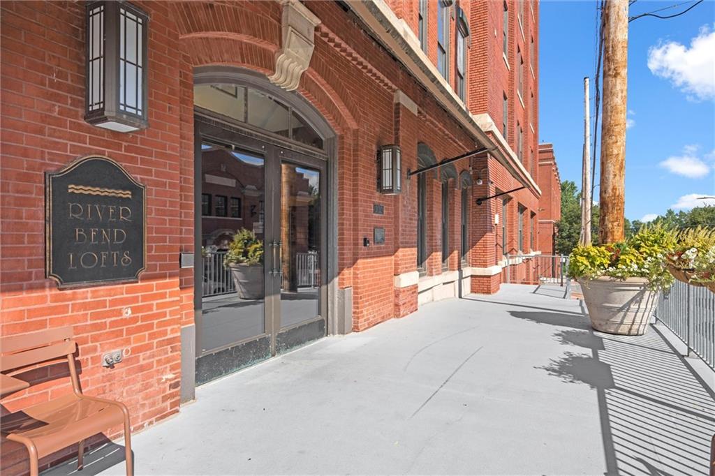 200 Main #411 Street