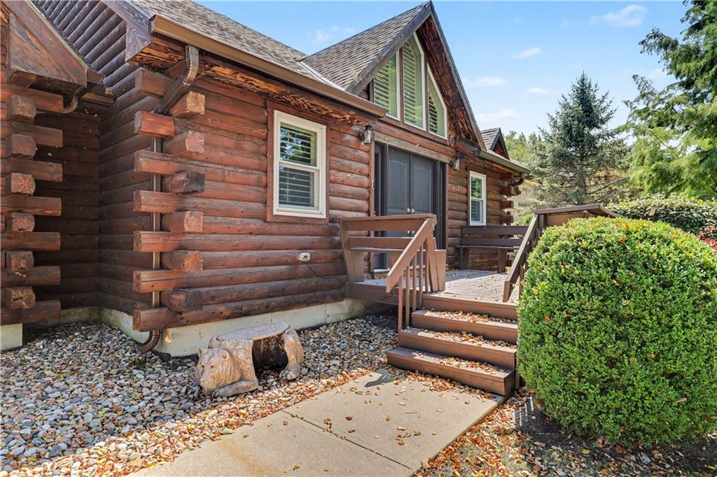 611 N Winnebago Drive