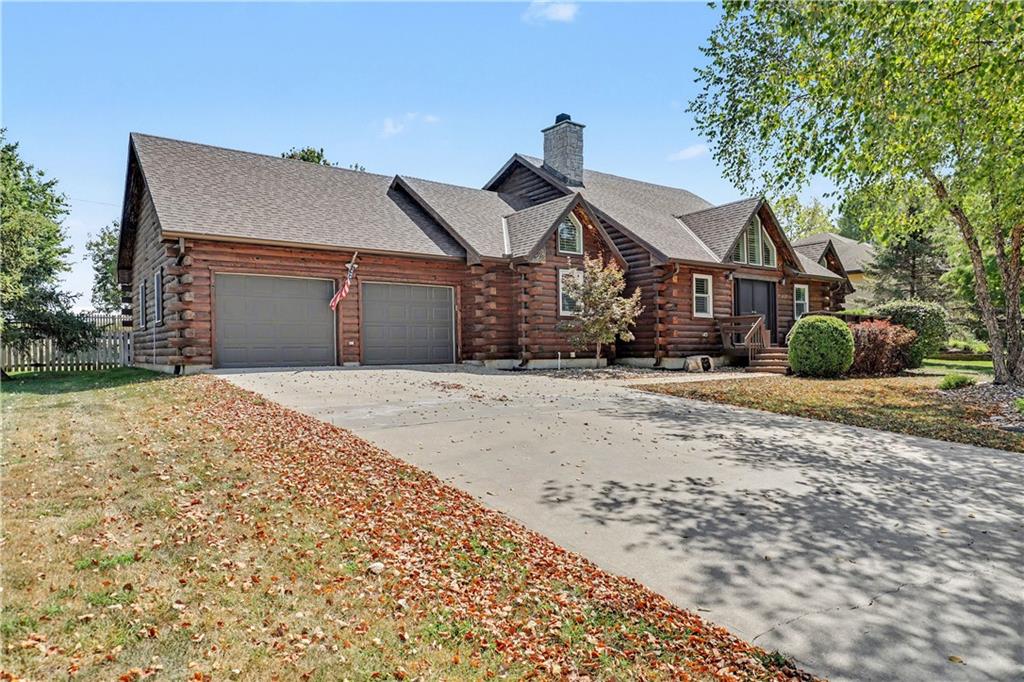 611 N Winnebago Drive