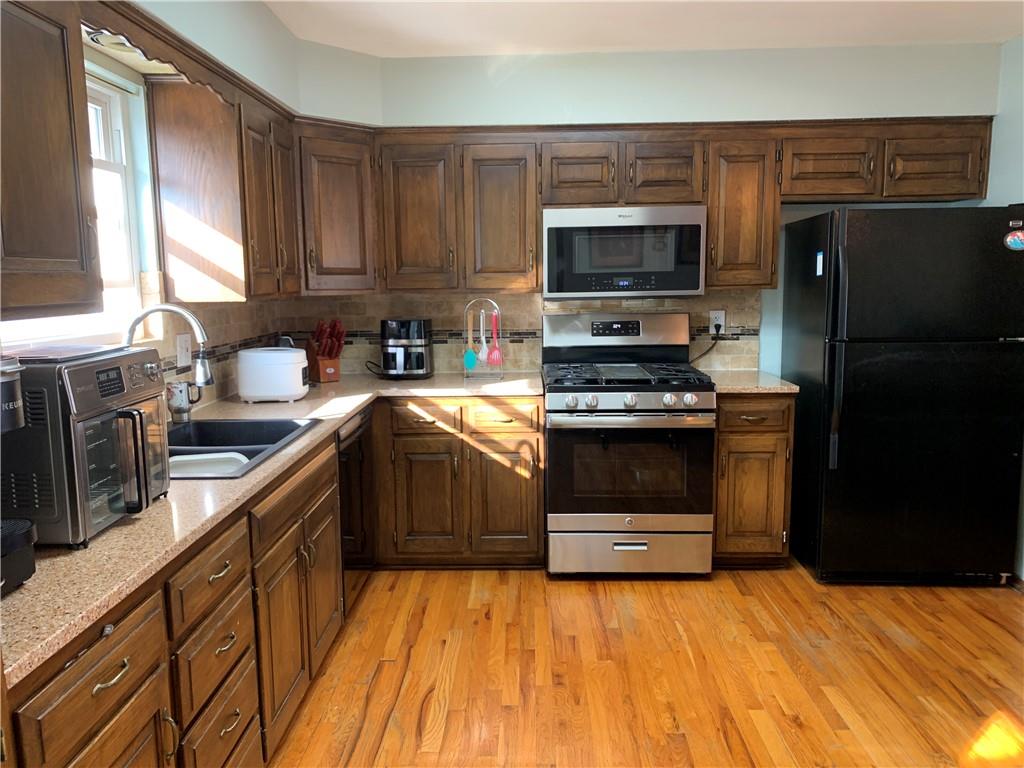 511 SE GRANADA Street