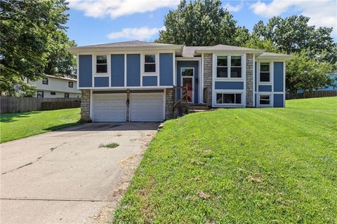 14206 S Locust Street, Olathe, KS 66062 - #: 2566431