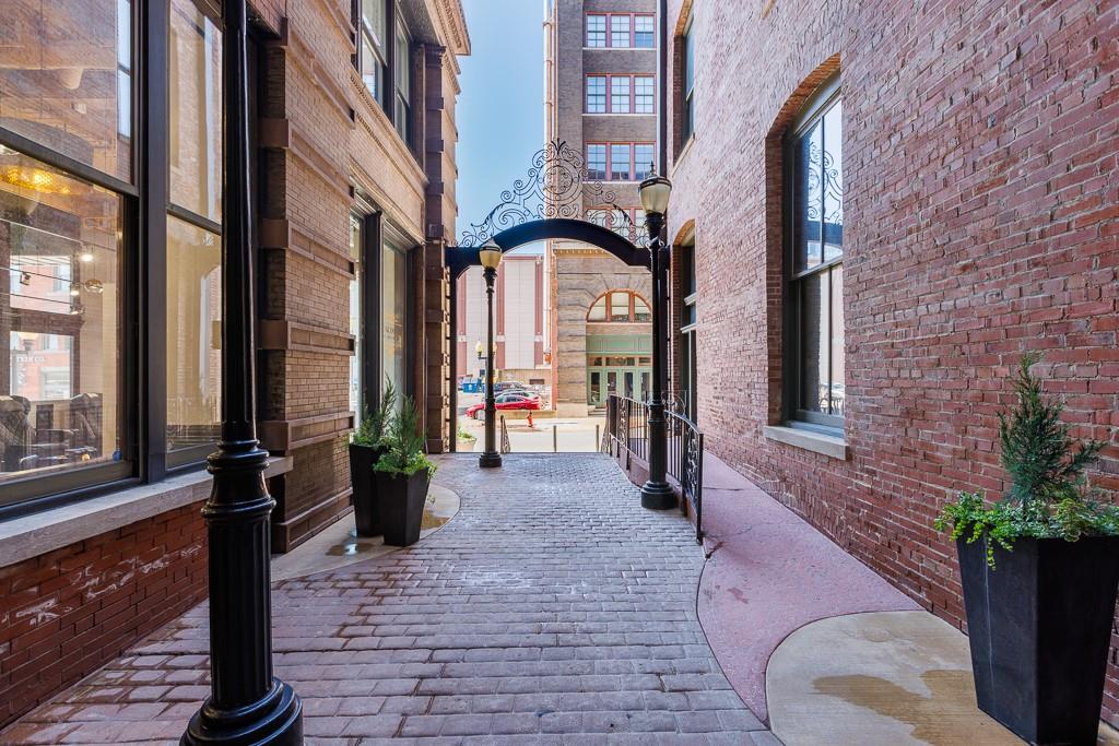 308 W 8th Street 409
