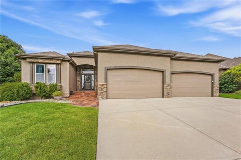 Photo of 16590 S Kaw Street, Olathe, KS 66062 (MLS # 2642627)
