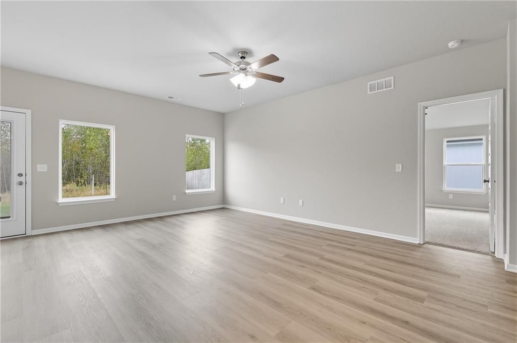 Photo of 20209 W 194th Terrace, Spring Hill, KS 66083 (MLS # 2607560)