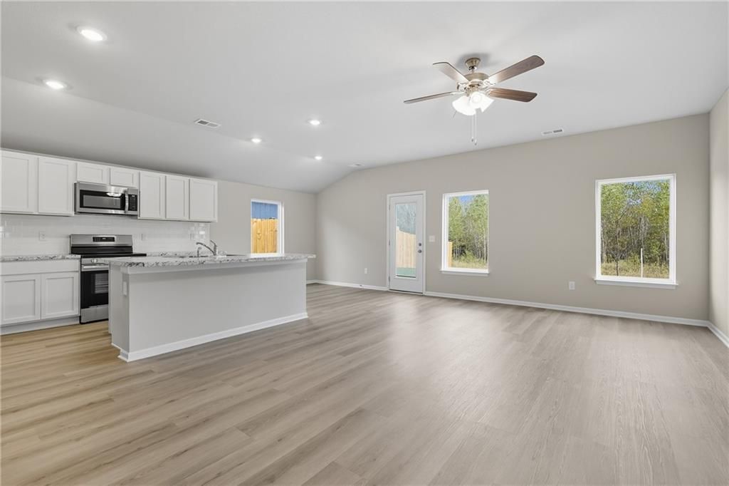 Photo of 20209 W 194th Terrace, Spring Hill, KS 66083 (MLS # 2607560)