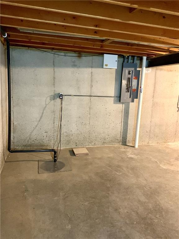 St Joseph, Missouri 64506, United States, 3 Bedrooms Bedrooms, ,2 BathroomsBathrooms,Residential,Pending,39328