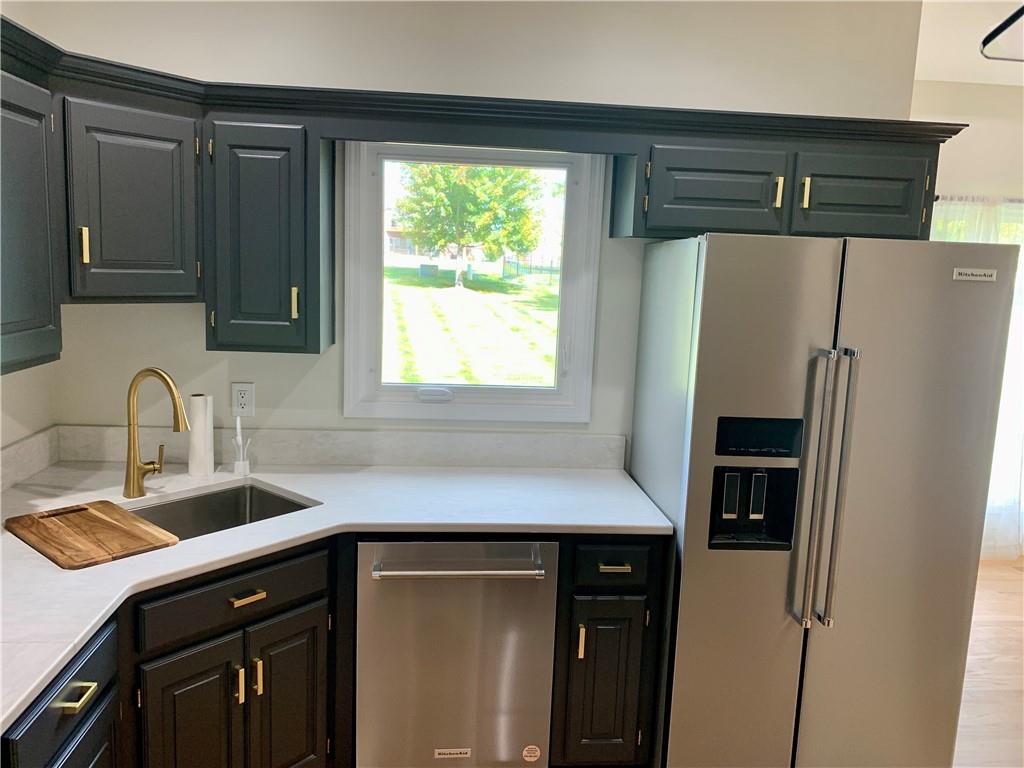 St Joseph, Missouri 64506, United States, 3 Bedrooms Bedrooms, ,2 BathroomsBathrooms,Residential,Pending,39328