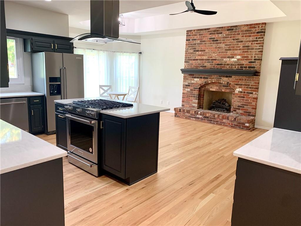 St Joseph, Missouri 64506, United States, 3 Bedrooms Bedrooms, ,2 BathroomsBathrooms,Residential,Pending,39328