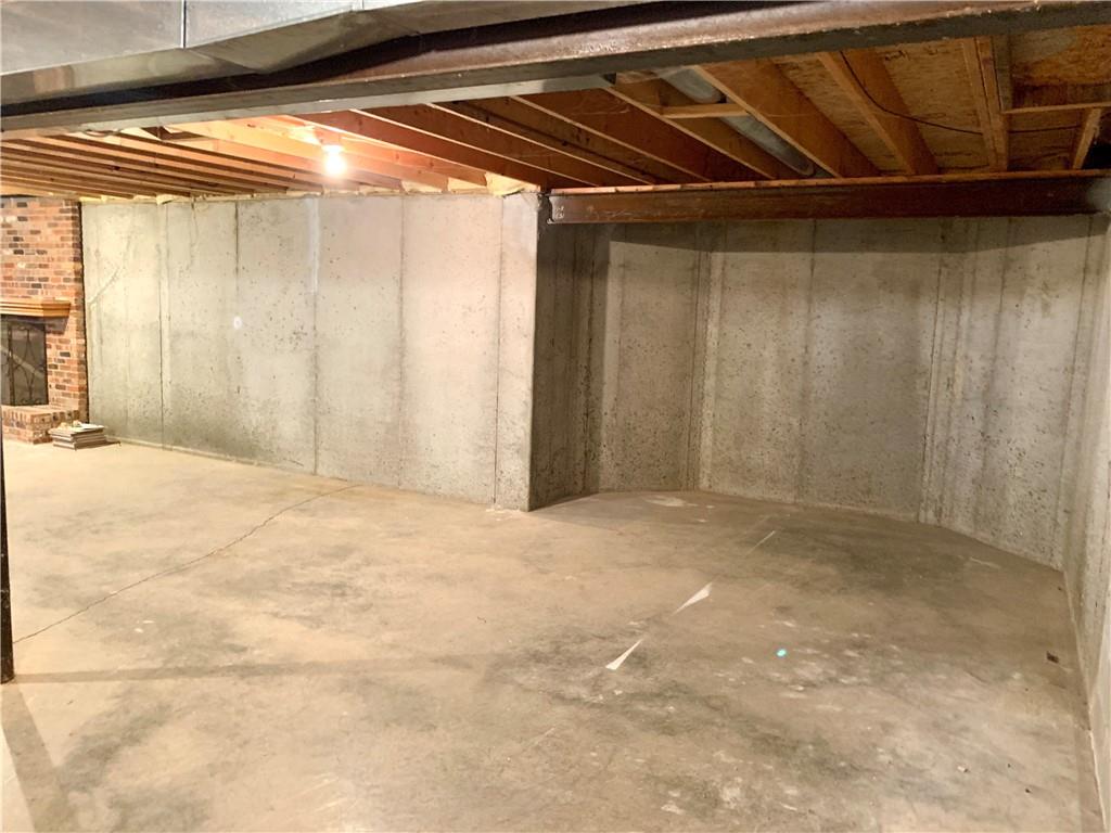 St Joseph, Missouri 64506, United States, 3 Bedrooms Bedrooms, ,2 BathroomsBathrooms,Residential,Pending,39328