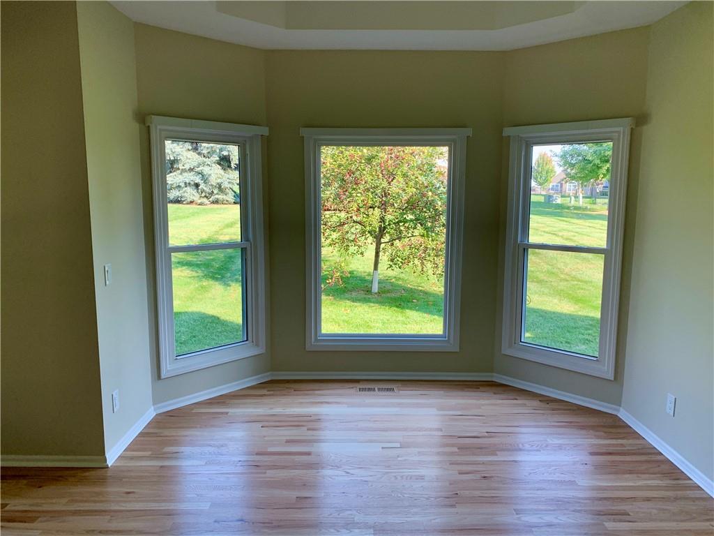 St Joseph, Missouri 64506, United States, 3 Bedrooms Bedrooms, ,2 BathroomsBathrooms,Residential,Pending,39328