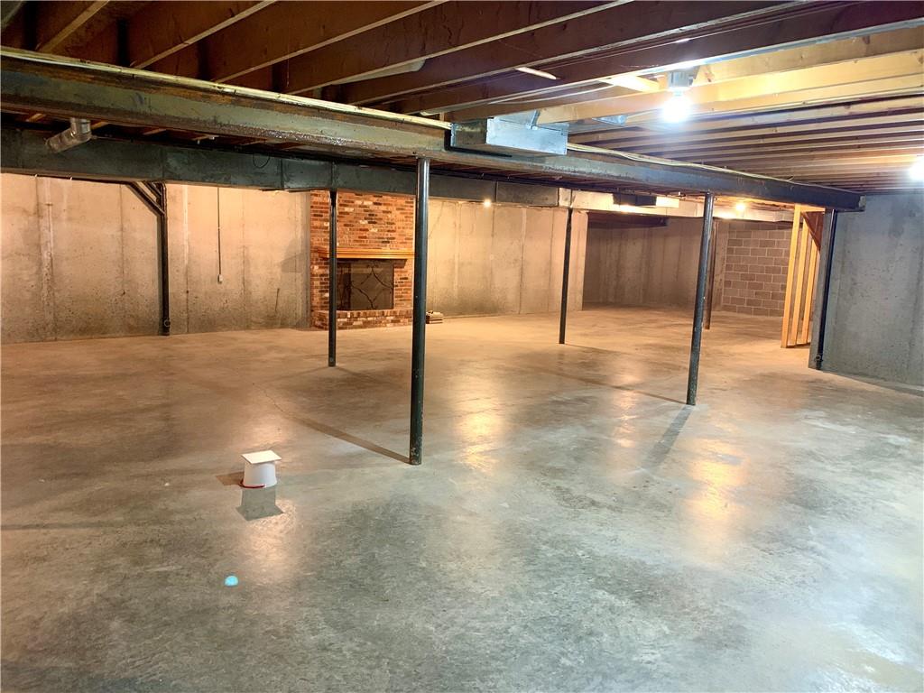 St Joseph, Missouri 64506, United States, 3 Bedrooms Bedrooms, ,2 BathroomsBathrooms,Residential,Pending,39328